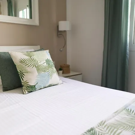 Апартаменти Portonovo Casa Martin - Swimming Pool - Good Wifi - Old Town